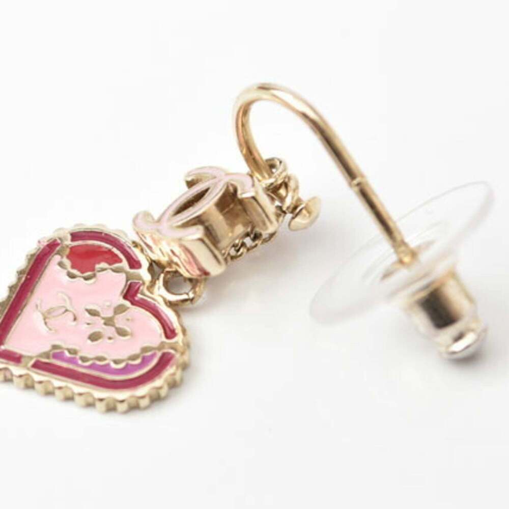 CHANEL Pink Heart Earrings - Picture 4 of 6